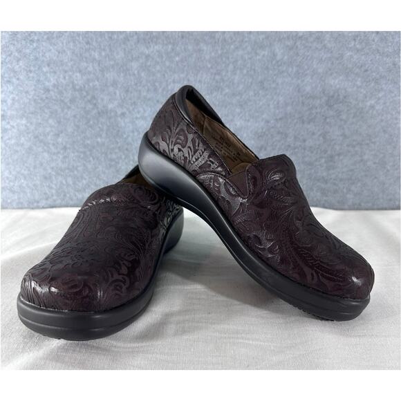 Alegria Women's sz 34 (US 4.5) Keli PRO Choco Emboss Paisley Clogs Nursing Shoes - Picture 1 of 9